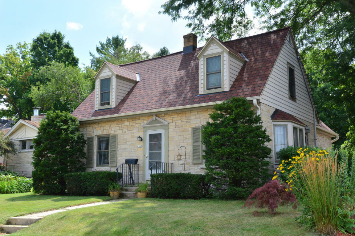 Property Photo: 1103 Cedar St WI 53024