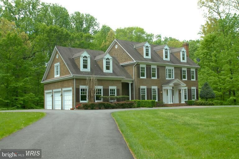 Property Photo:  11221 Potowmack Street  VA 22066 