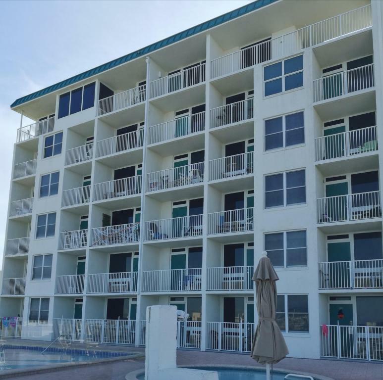 935 S Atlantic Avenue  Daytona Beach FL 32118 photo