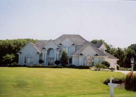 Property Photo:  W305n2808 Foxwood Ct  WI 53072-4286 