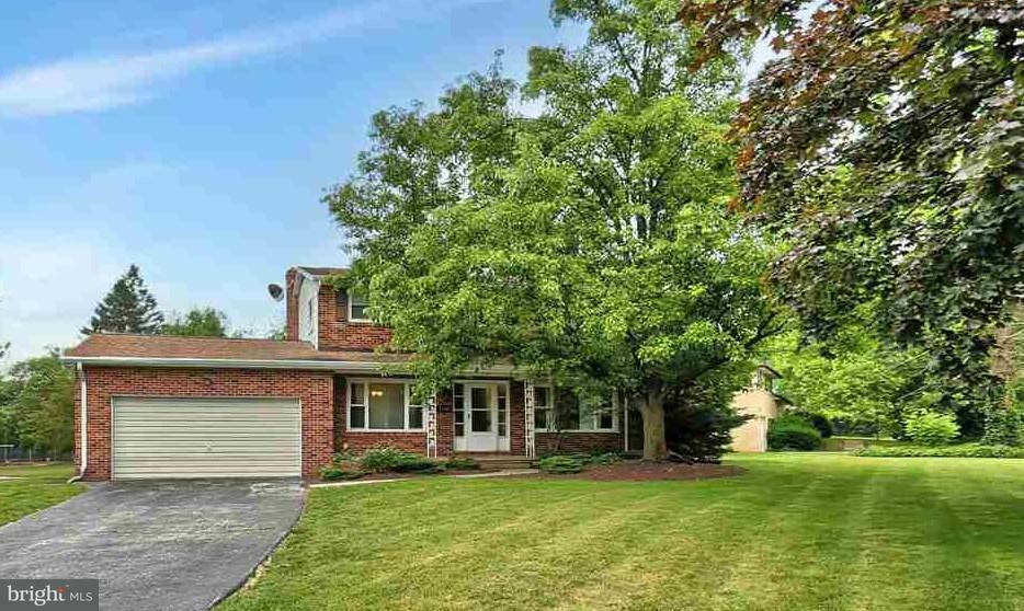 Property Photo:  2140 Andover Drive  PA 17315 