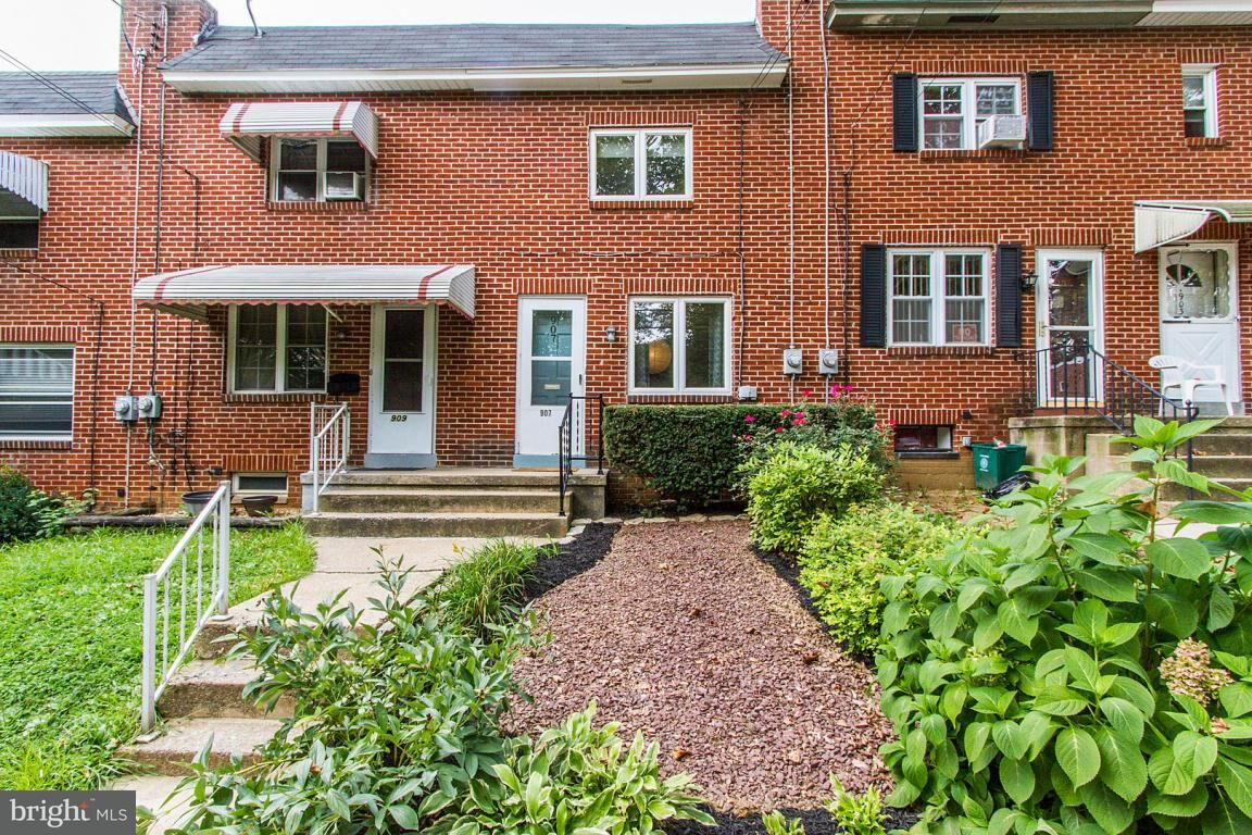 Property Photo: 907 Union Street PA 17603