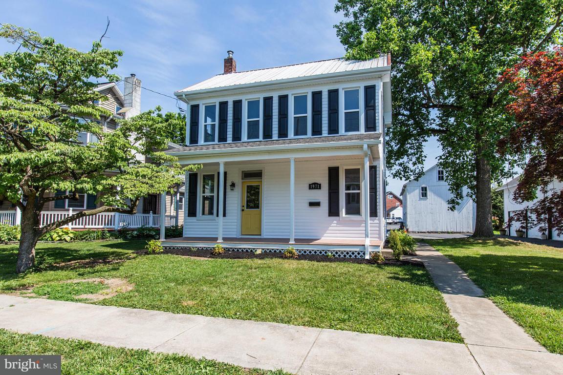 Property Photo: 1971 New Street PA 17520