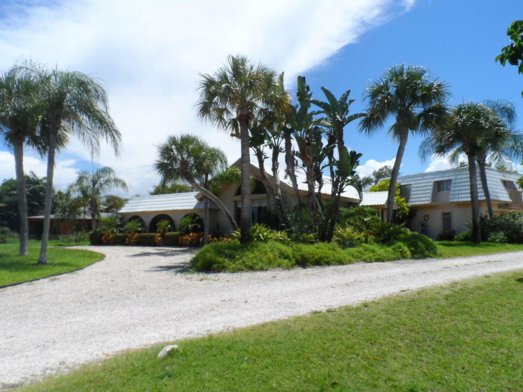 Property Photo:  3805 S Indian River Drive  FL 34982 