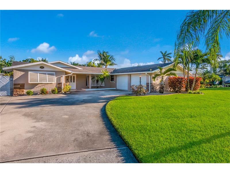 Property Photo: 7008 7th Avenue Boulevard NW FL 34209