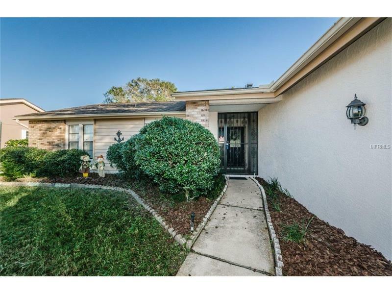 Property Photo:  2814 Windridge Drive  FL 34691 