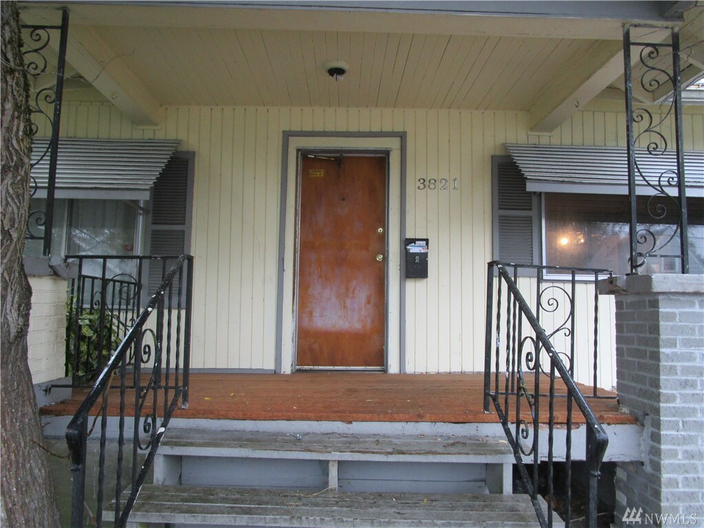 Property Photo:  3821 S 12th St  WA 98405 