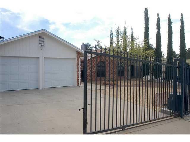136 Masquerade Lane  El Paso TX 79912 photo