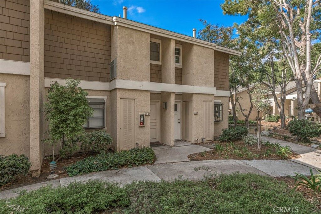 Property Photo: 74 Lakepines CA 92620