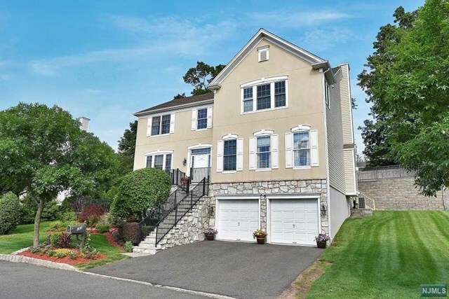 Property Photo:  103 Independence Trail  NJ 07512 