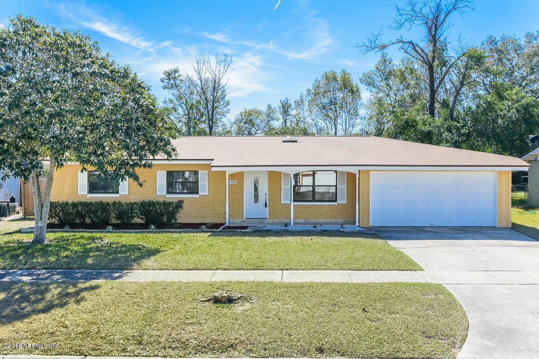 Property Photo:  8704 Sanlando Avenue  FL 32211 