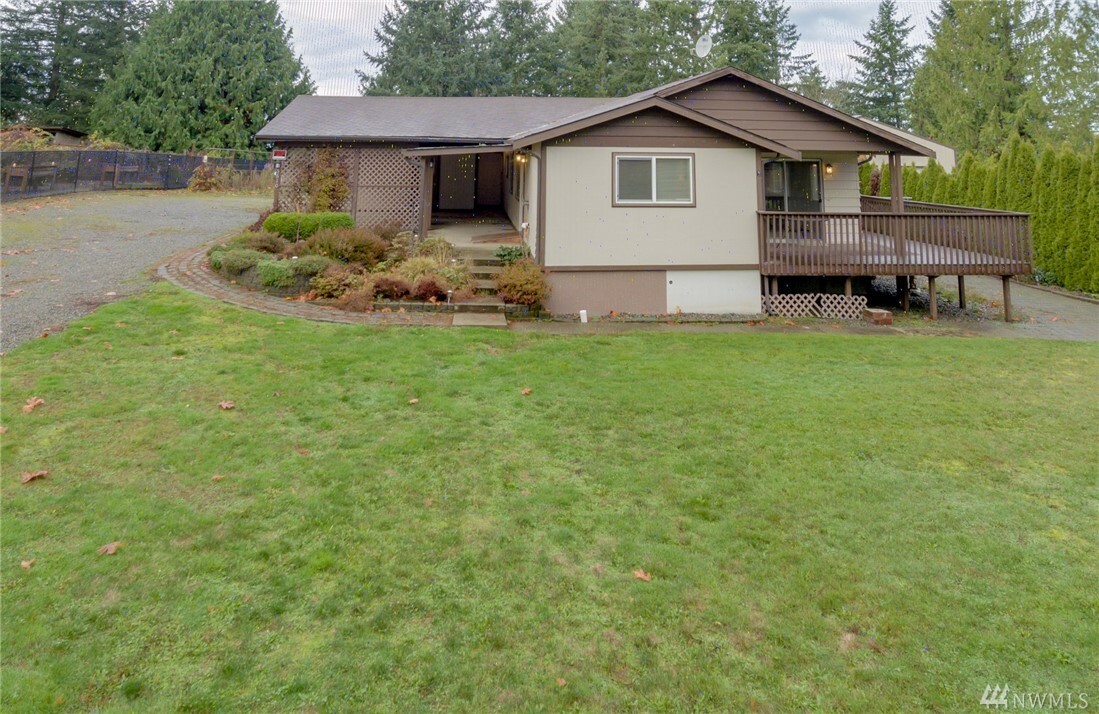 Property Photo:  3610 166th Ave E  WA 98391 