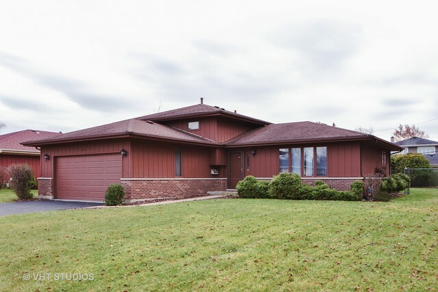 Property Photo:  240 28th Place  IL 60411 