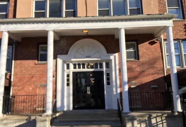 Property Photo:  2520 Kennedy Blvd 1G  NJ 07304 