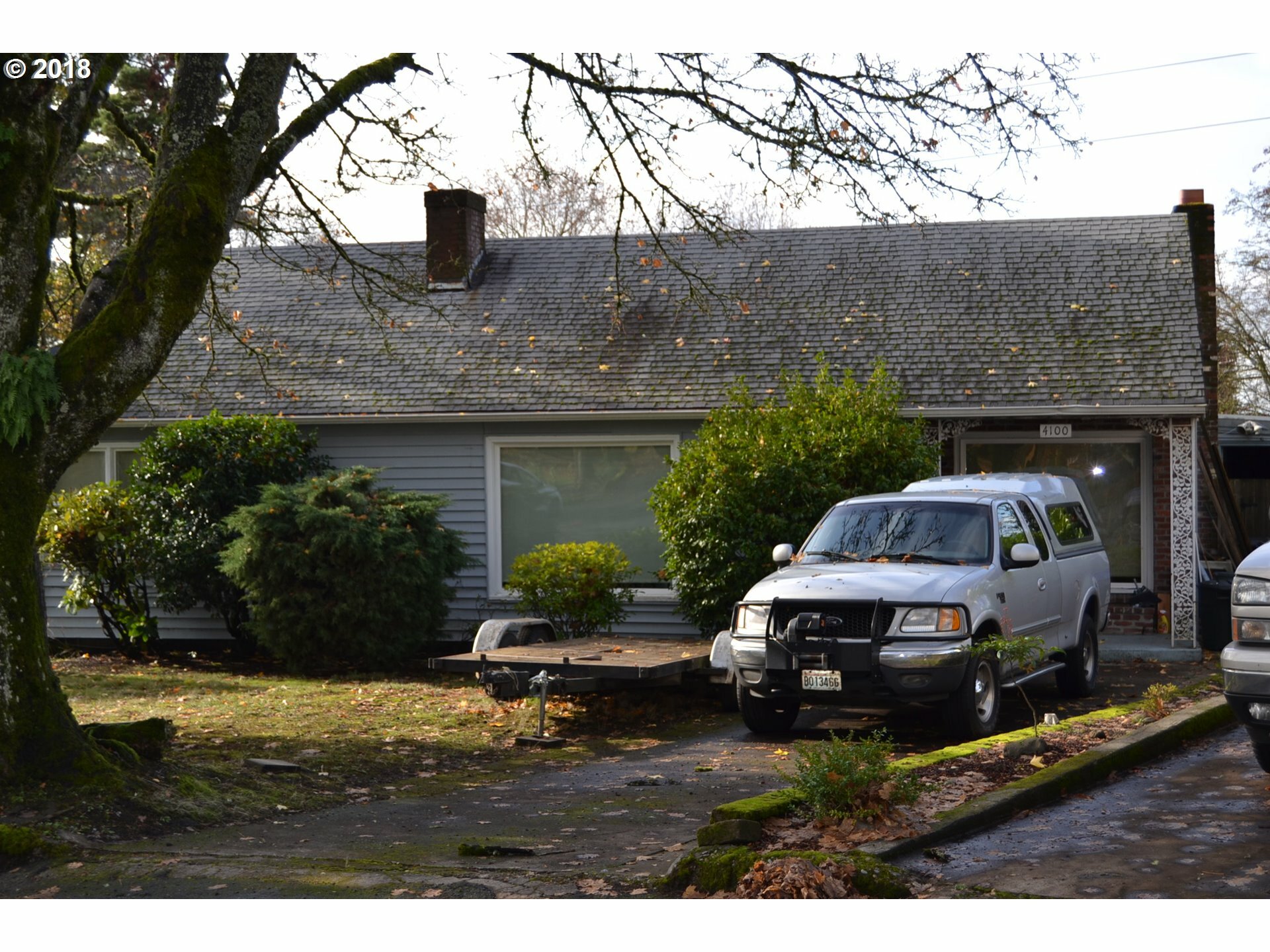 Property Photo:  4100 NW Fir St  WA 98660 