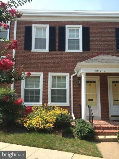 Property Photo:  4219 32nd Road S  VA 22206 