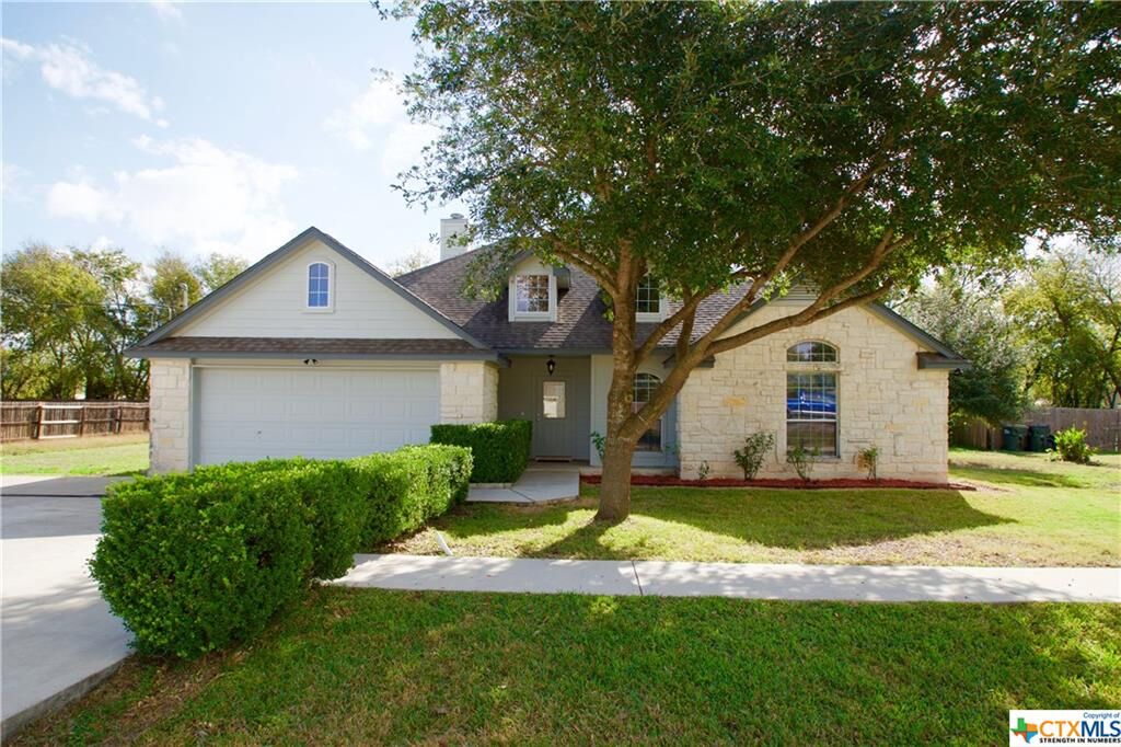 Property Photo:  260 Ladybug Lane  TX 78655 
