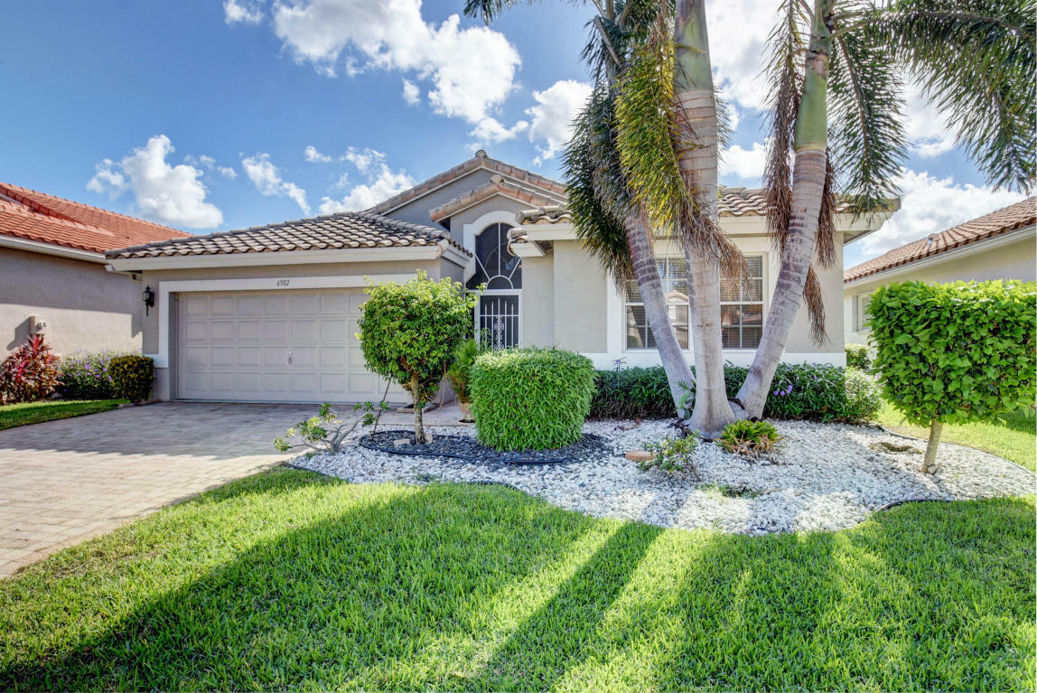 Property Photo:  6582 Sherbrook Drive  FL 33437 