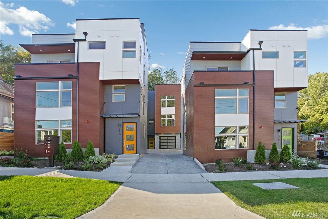 Property Photo:  1515 Sturgus Ave S B  WA 98144 