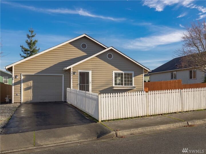 Property Photo: 18612 Vaughn Milton Lp WA 98370