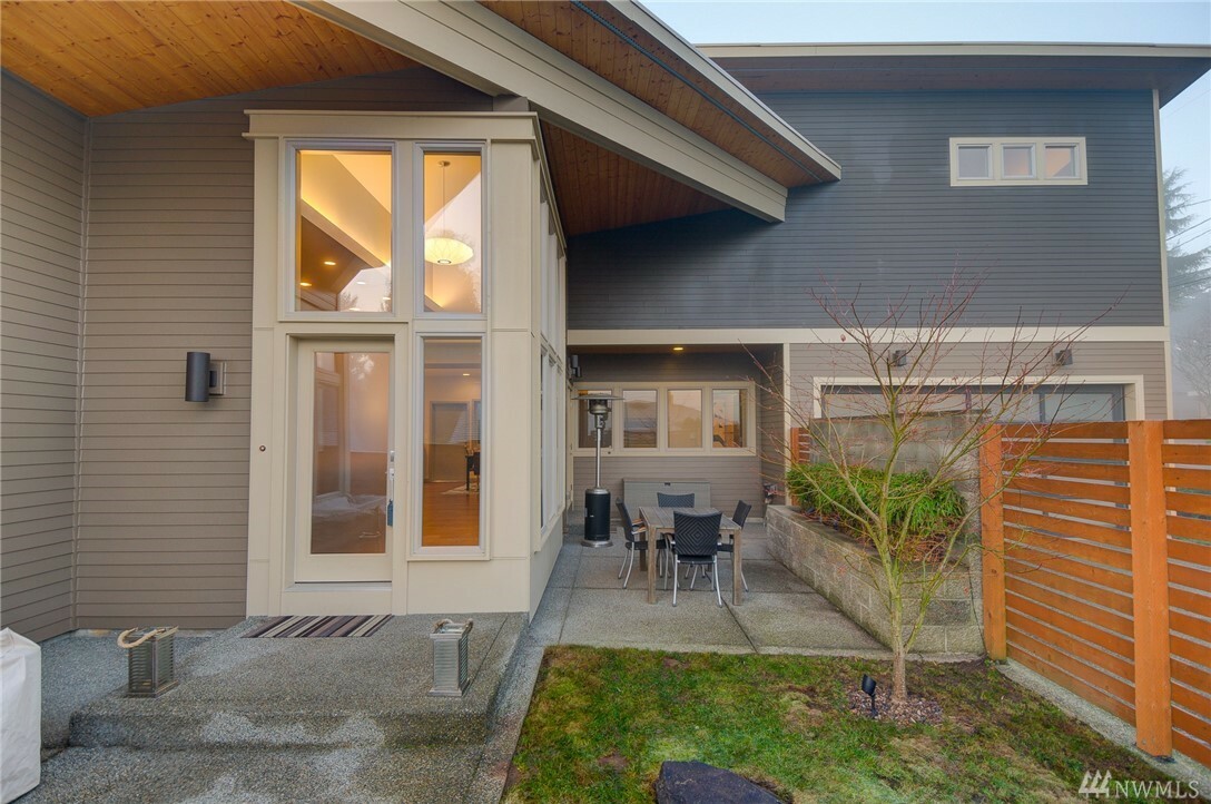 Property Photo: 5109 SW Olga St WA 98116
