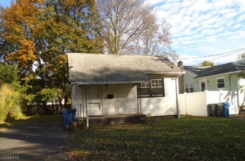 Property Photo:  324 Durham Ave  NJ 08840 