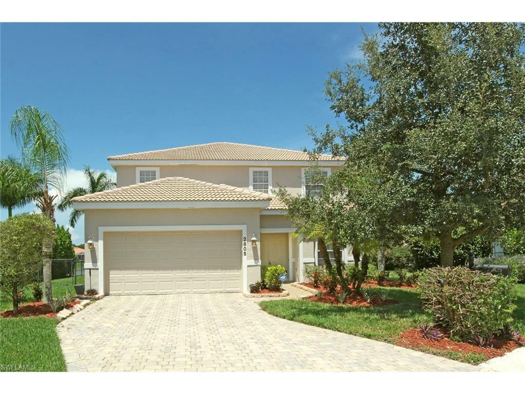 Property Photo: 2805 Amberwood Ln FL 34120