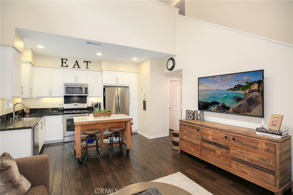 Property Photo:  3 Higo Street  CA 92694 