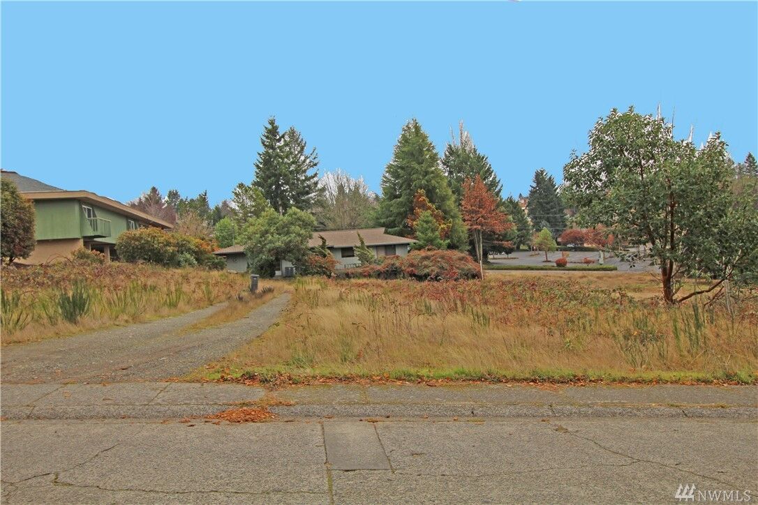 Property Photo:  2782  Hemlock Street  WA 98310 