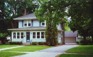 Property Photo:  527 W Labelle Ave  WI 53066 