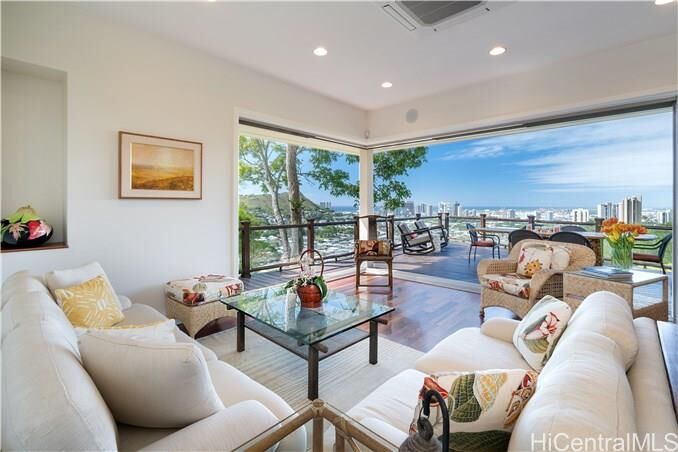 Property Photo: 2548 Pacific Hts Place HI 96813