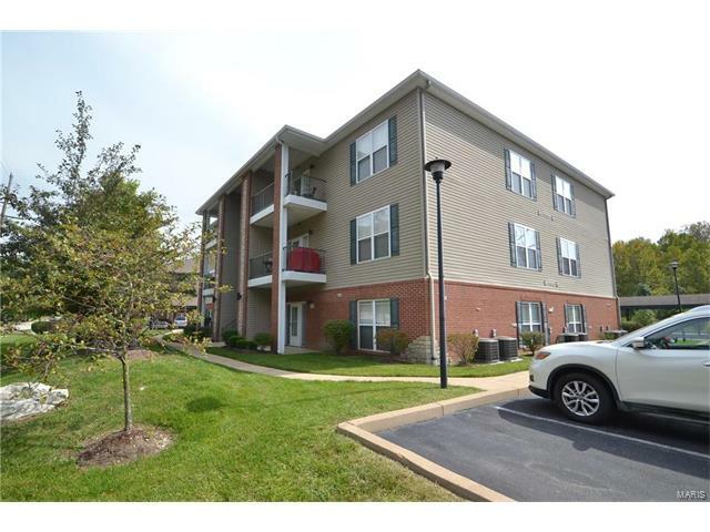 Property Photo: 845 Forest Avenue 103 63088