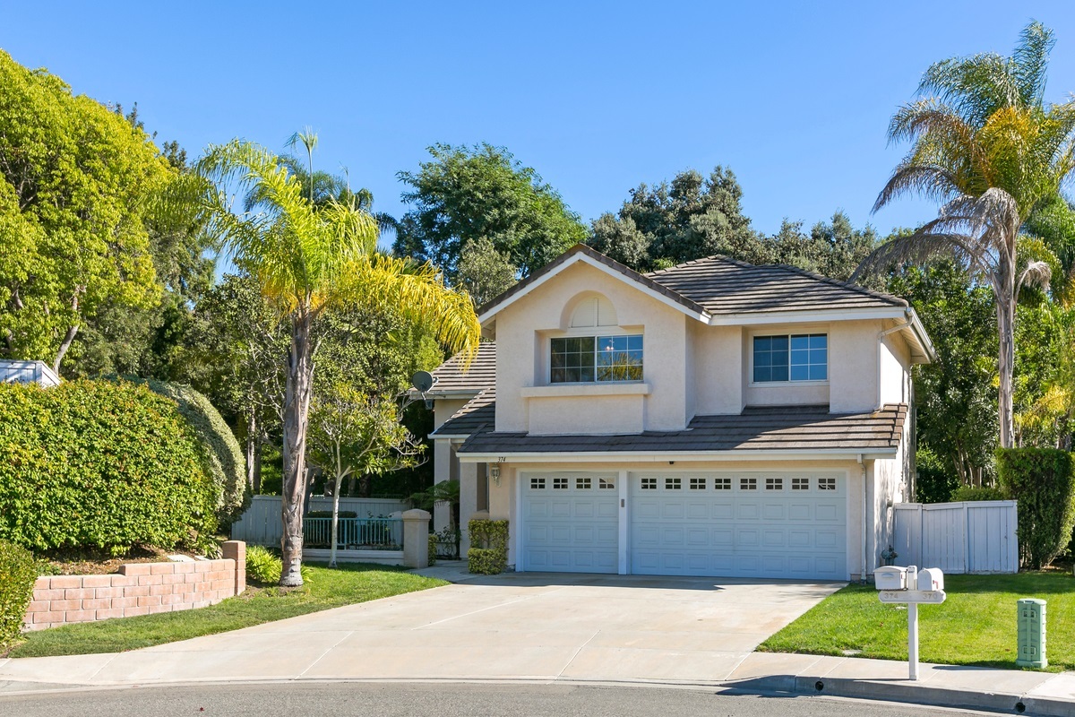 Property Photo:  374 Doheny Bay Ct  CA 92057 