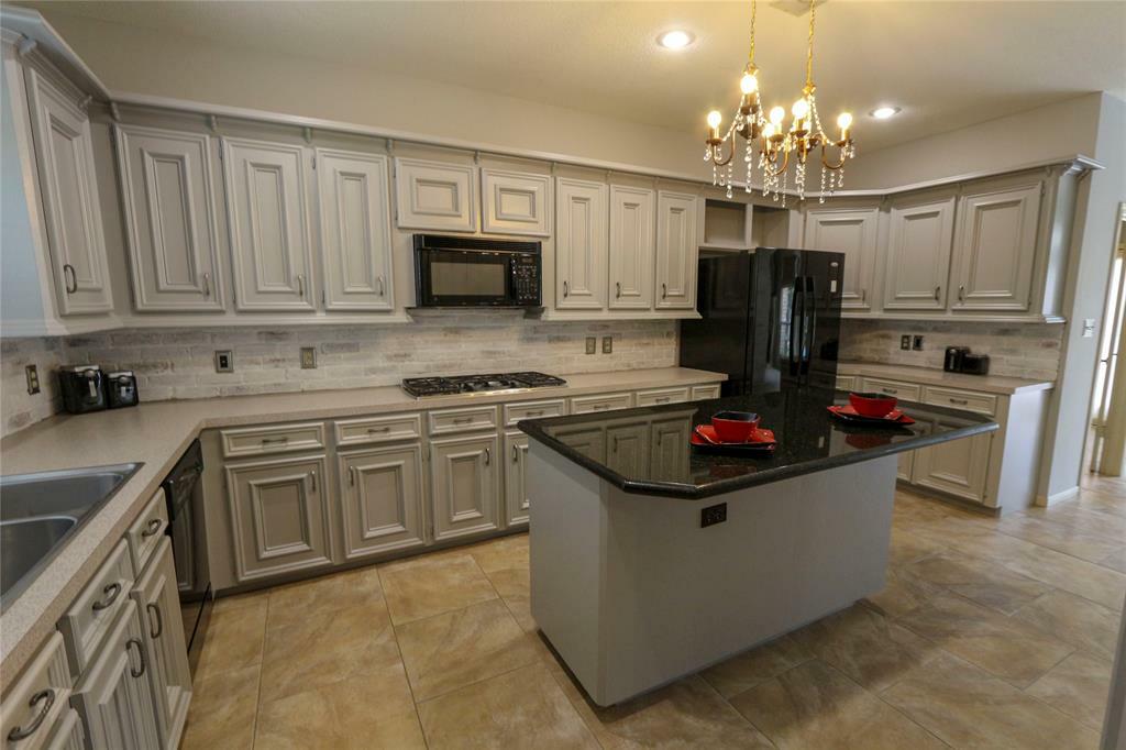 8 Robin Springs Place  The Woodlands TX 77381 photo