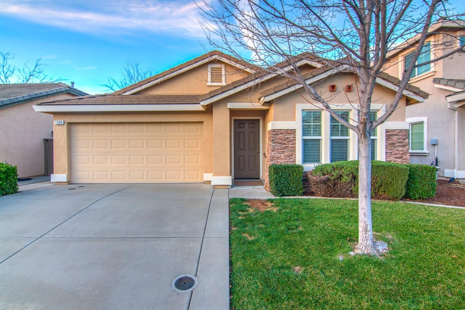 Property Photo:  1594 Grey Bunny Drive  CA 95747 