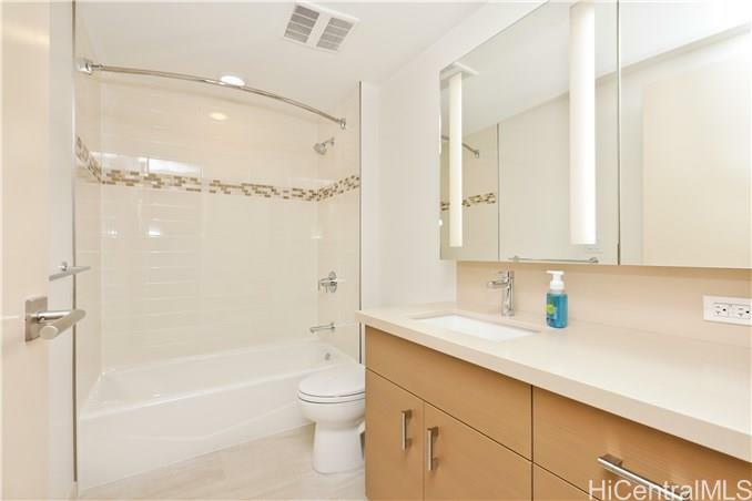 Property Photo:  555 South Street 3210  HI 96813 