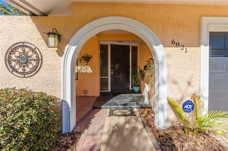 Property Photo:  6821 Date Palm Avenue S  FL 33707 