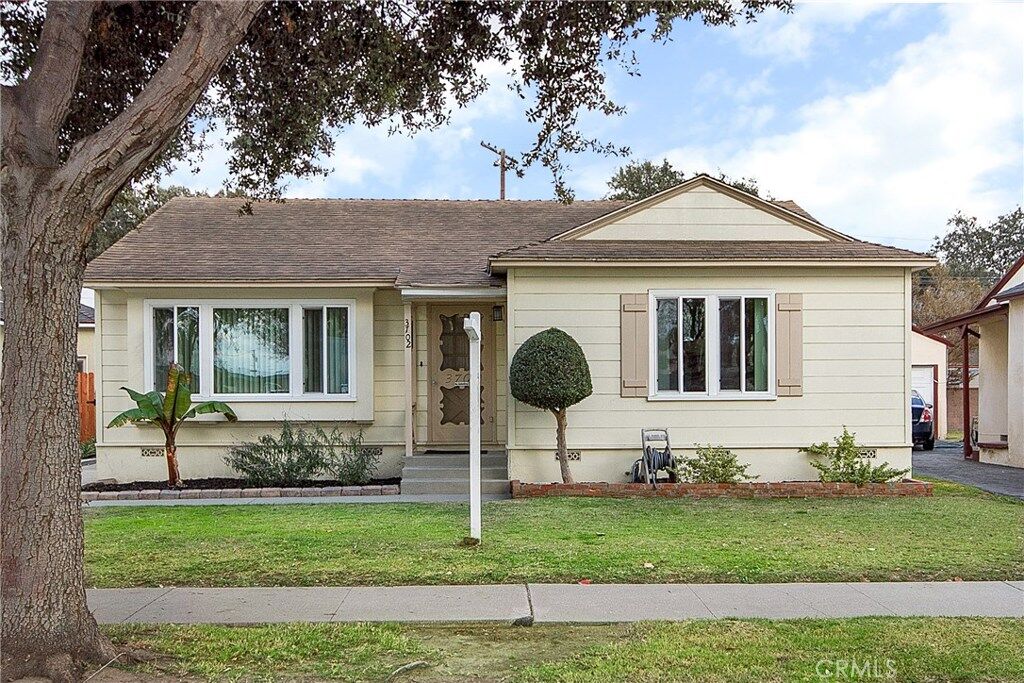 Property Photo:  3702 Michelson Street  CA 90712 