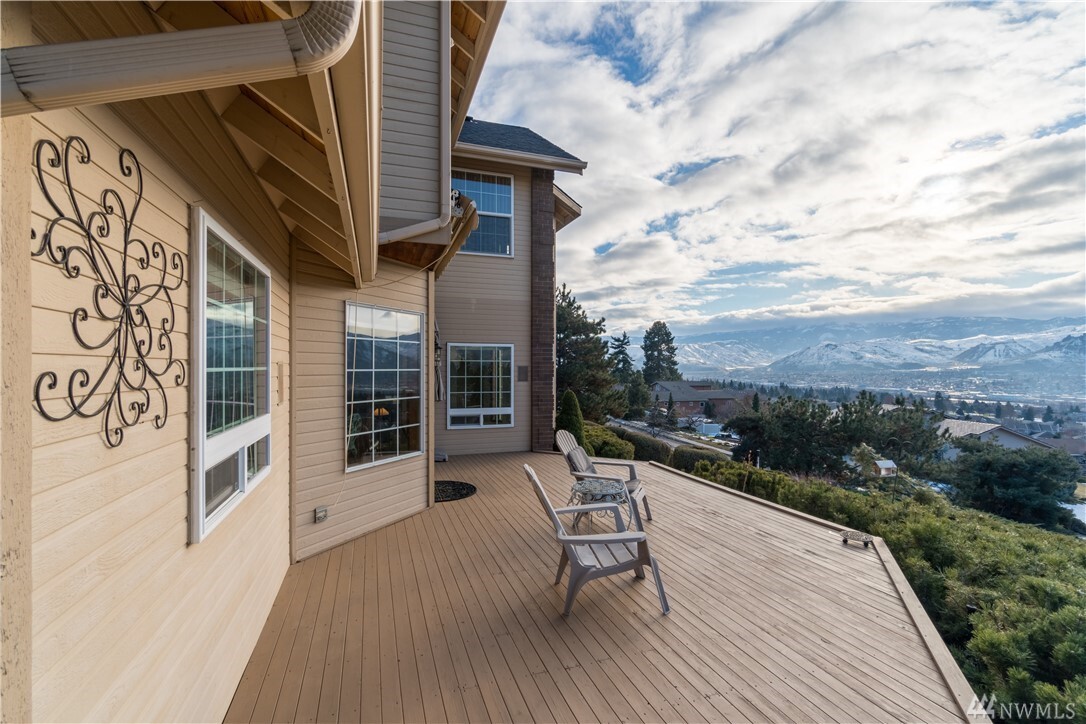 Property Photo:  2125 Valley View Blvd  WA 98802 