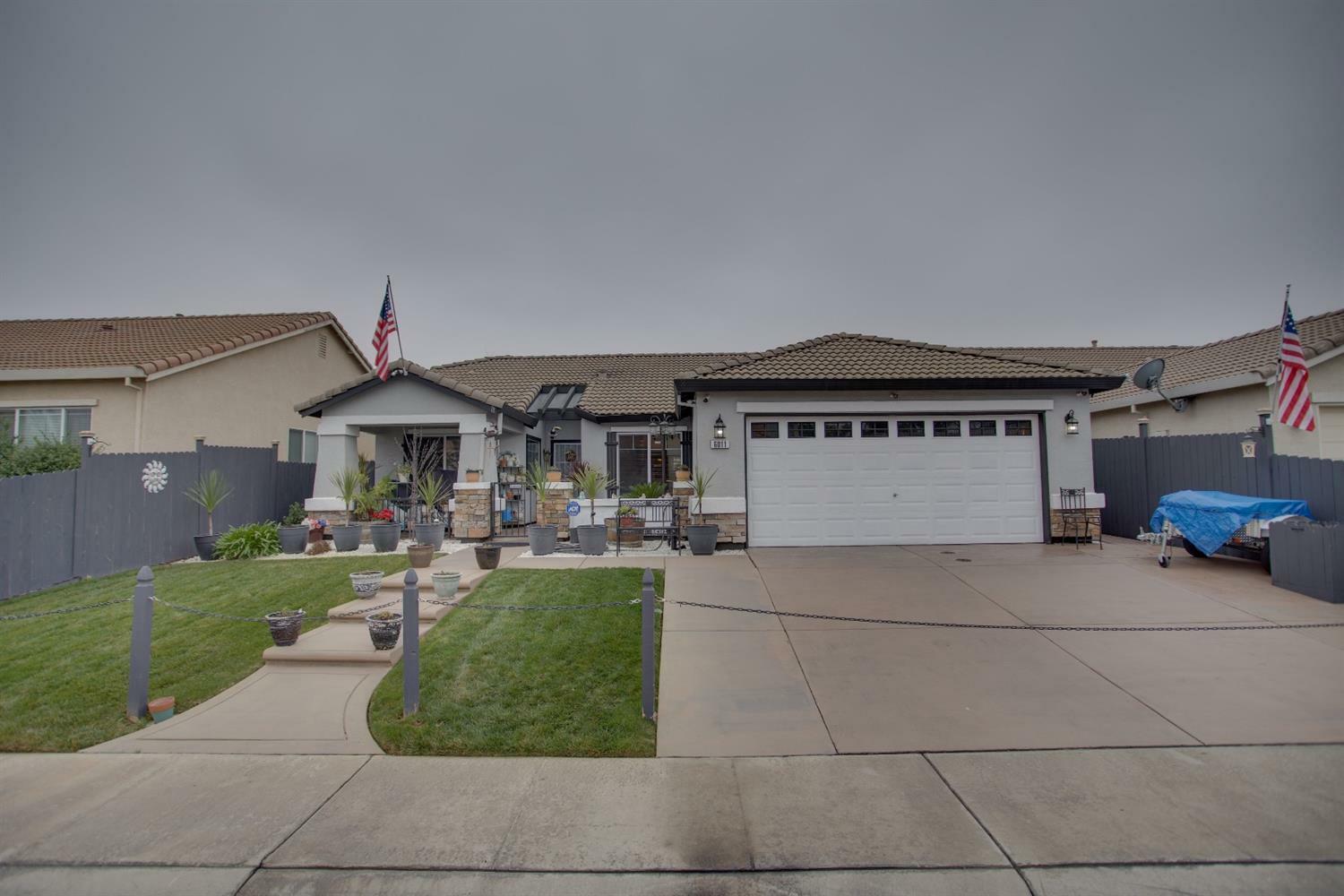 Property Photo:  6011 Leonardo Way  CA 95757 