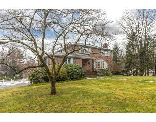 Property Photo:  124 Lincoln St  MA 02451 