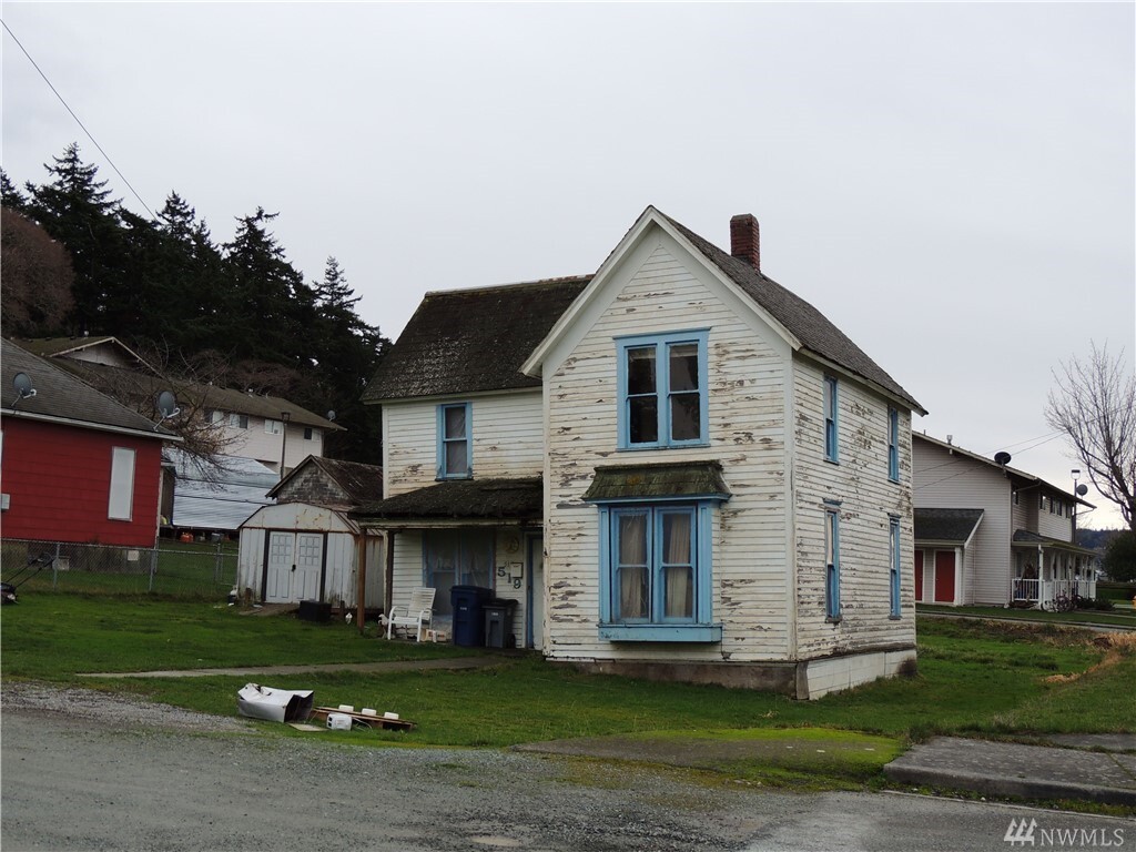 Property Photo: 519 5th St WA 98221