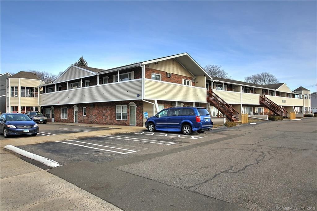 Property Photo: 157 1/2 Kings Highway J CT 06460