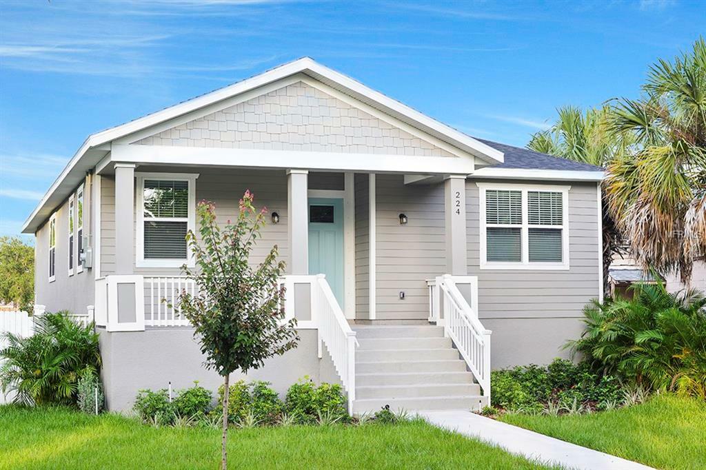 Property Photo: 224 Jefferson Circle NE FL 33702