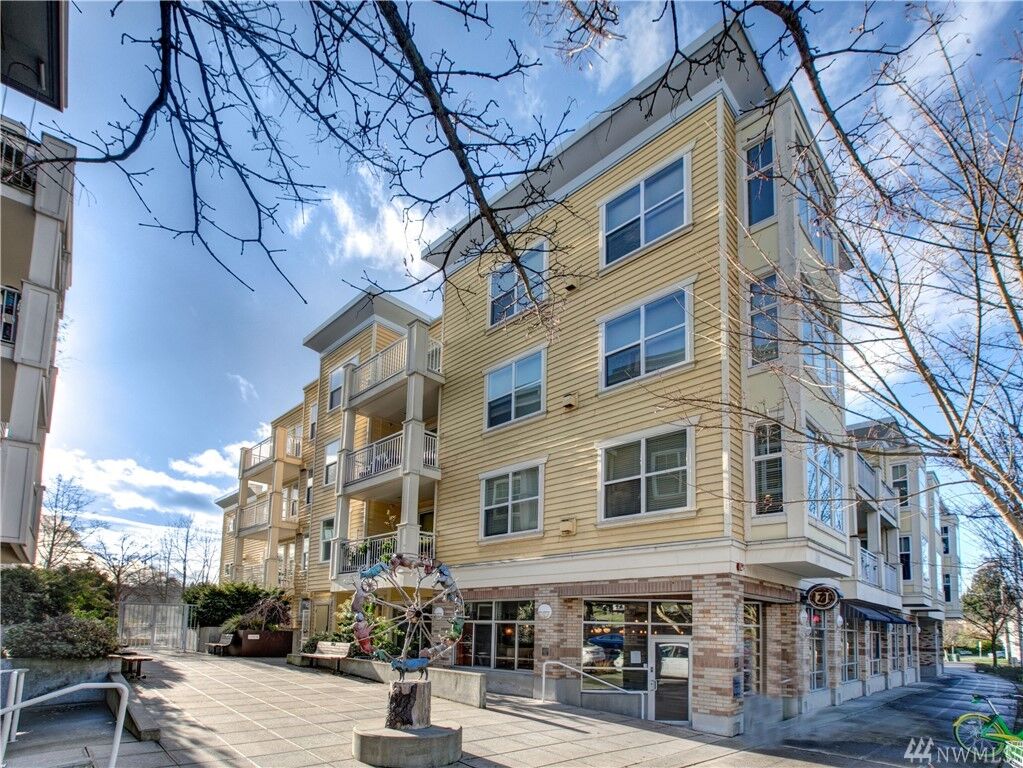 Property Photo:  2901 NE Blakeley St 103  WA 98105 