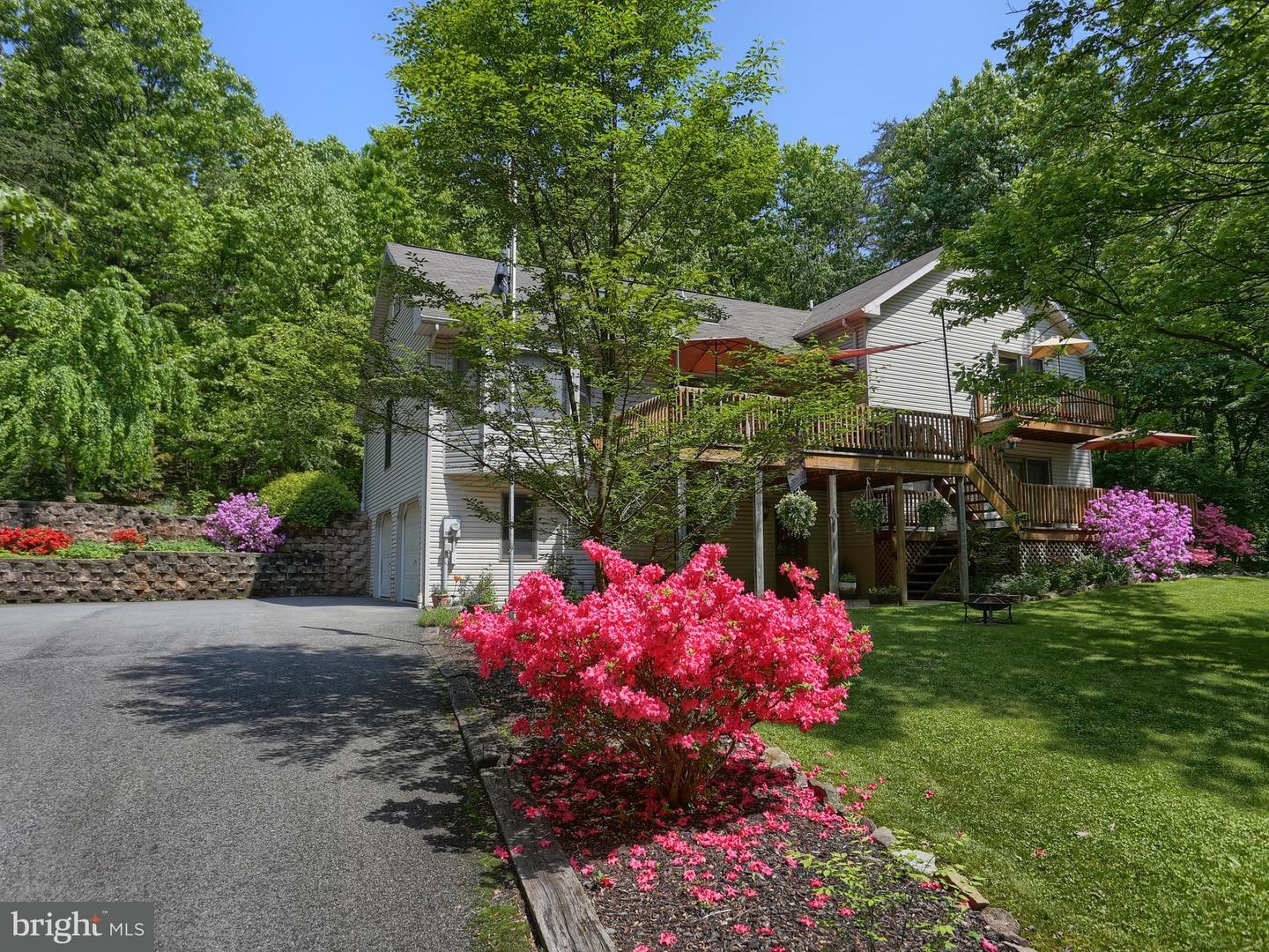 Property Photo:  498 Miller Road  PA 17032 
