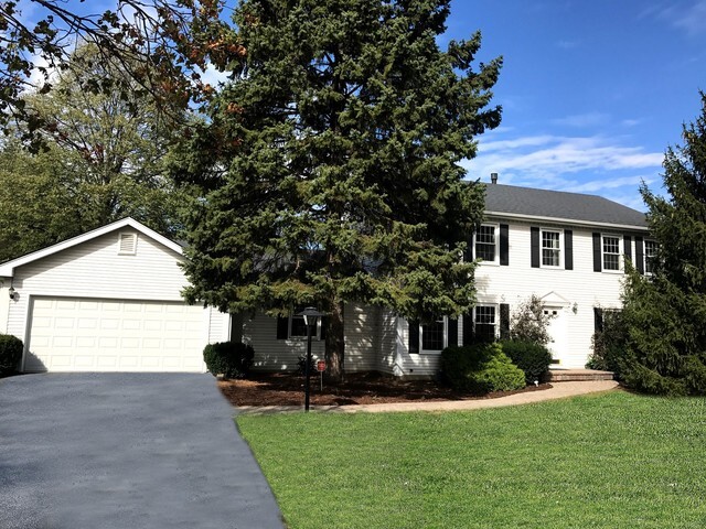 Property Photo: 18W736 Oak Brook Road IL 60523