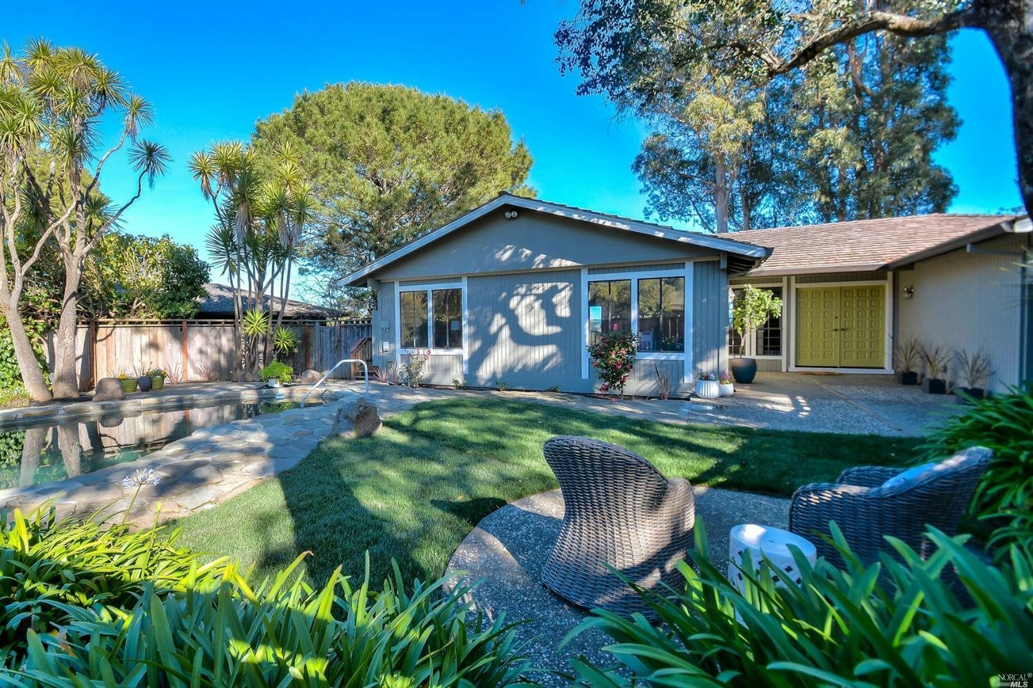 Property Photo:  307 Cape Court  CA 94941 