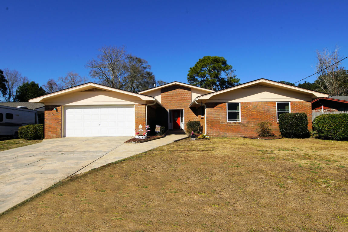 Property Photo: 625 Spencer Drive FL 32547