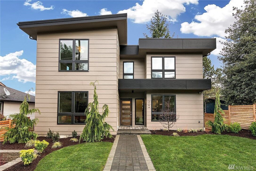 Property Photo:  3244 35th Ave W  WA 98199 